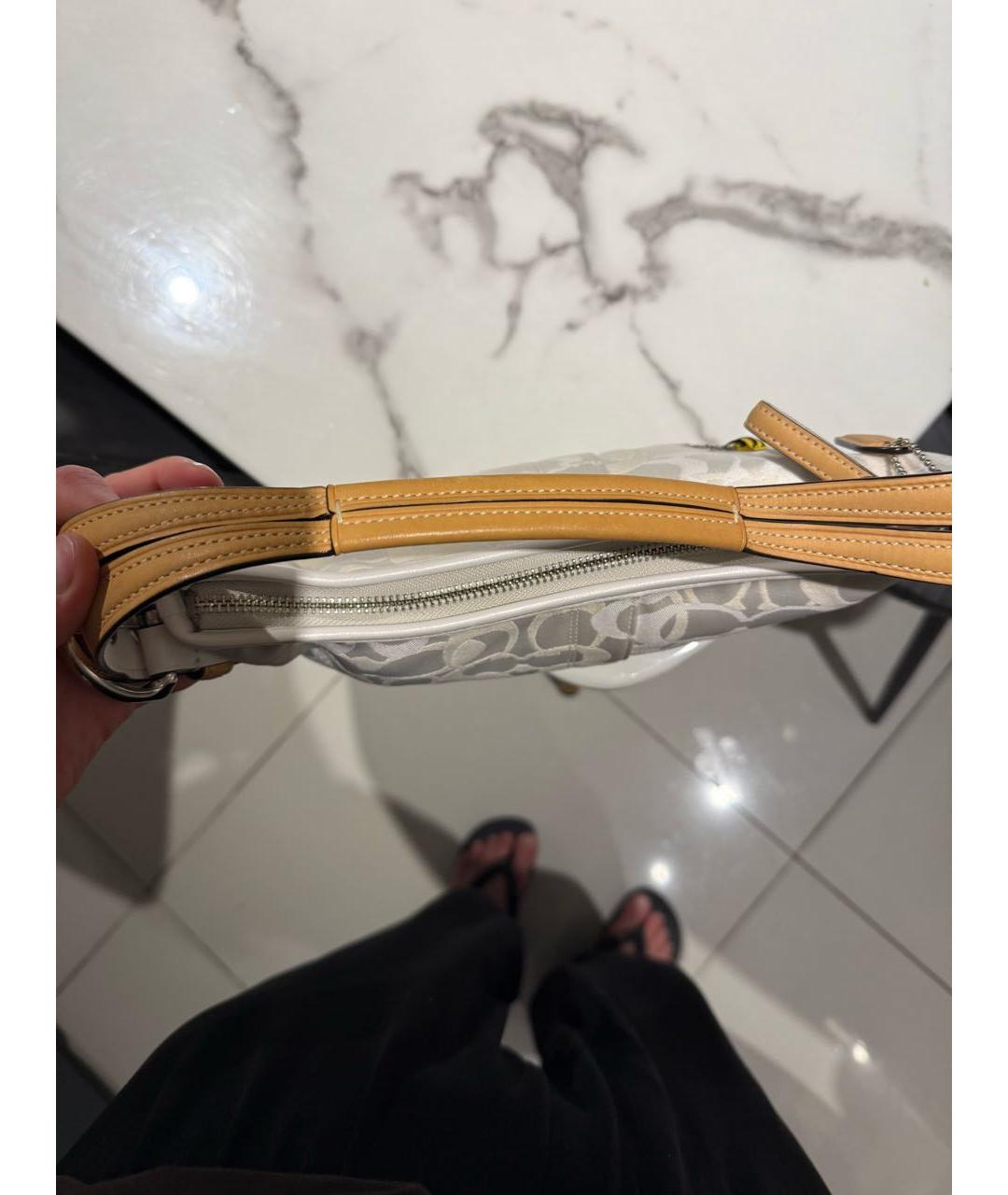 COACH Белая тканевая сумка с короткими ручками, фото 7