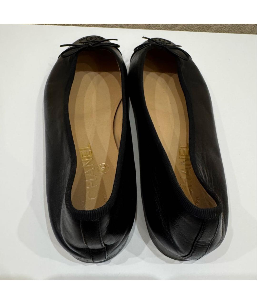 CHANEL Черные кожаные балетки, фото 3