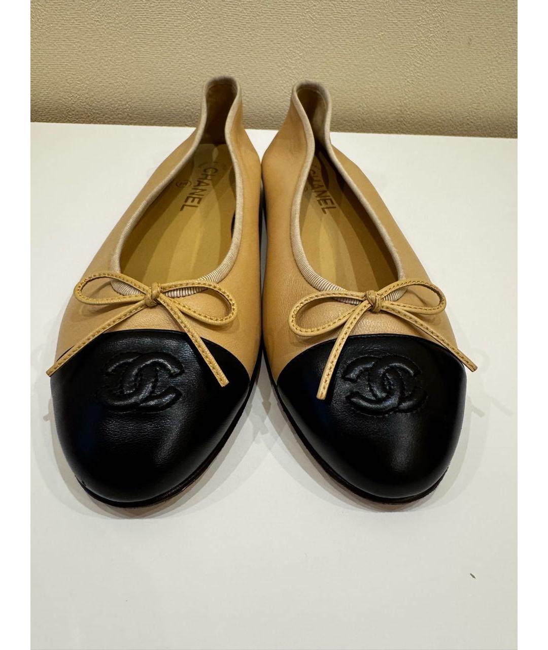 CHANEL Бежевые кожаные балетки, фото 2