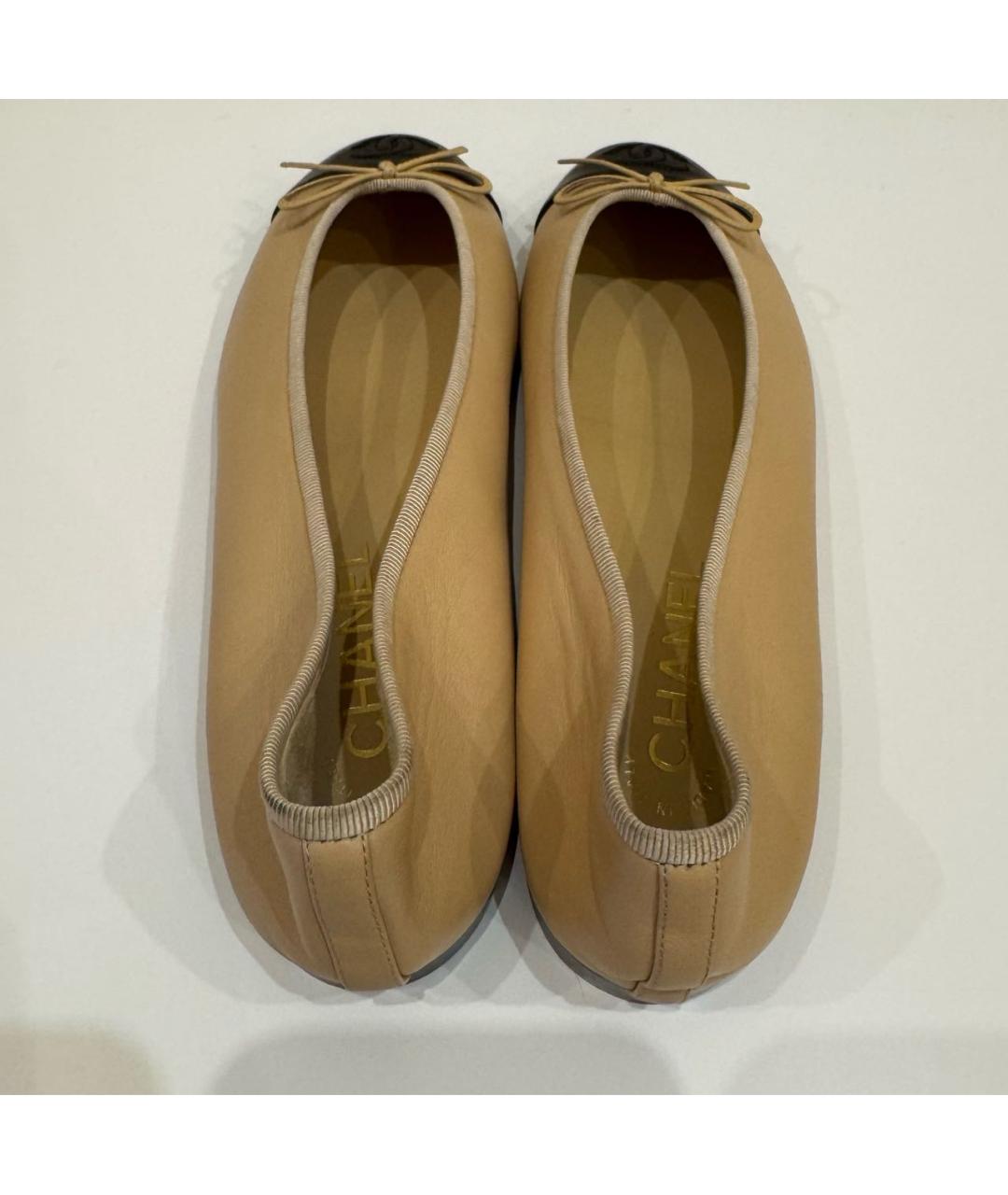 CHANEL Бежевые кожаные балетки, фото 3