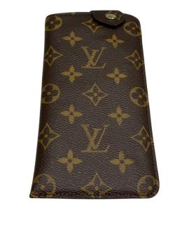 LOUIS VUITTON Обложка/футляр
