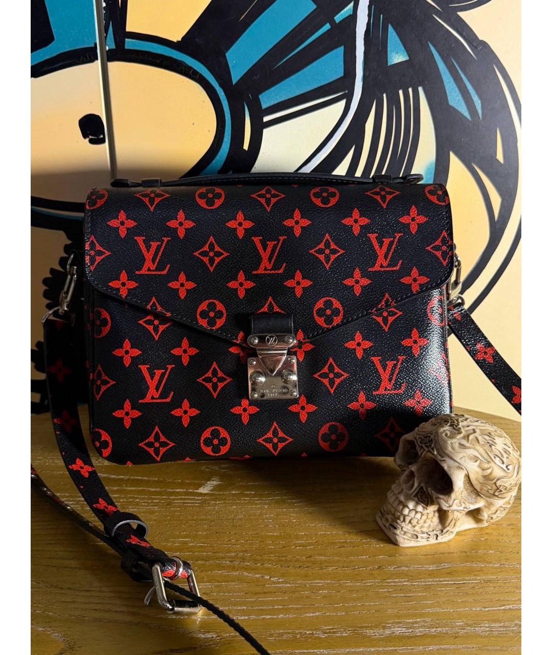 LOUIS VUITTON Черная кожаная сумка через плечо, фото 7