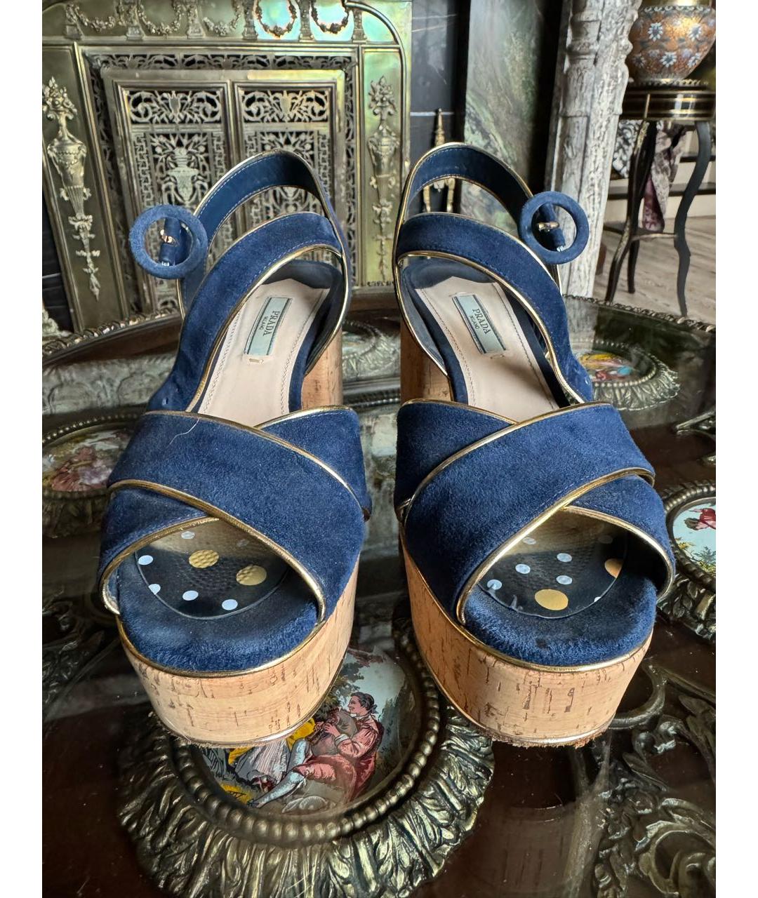 PRADA Синие замшевые босоножки, фото 2