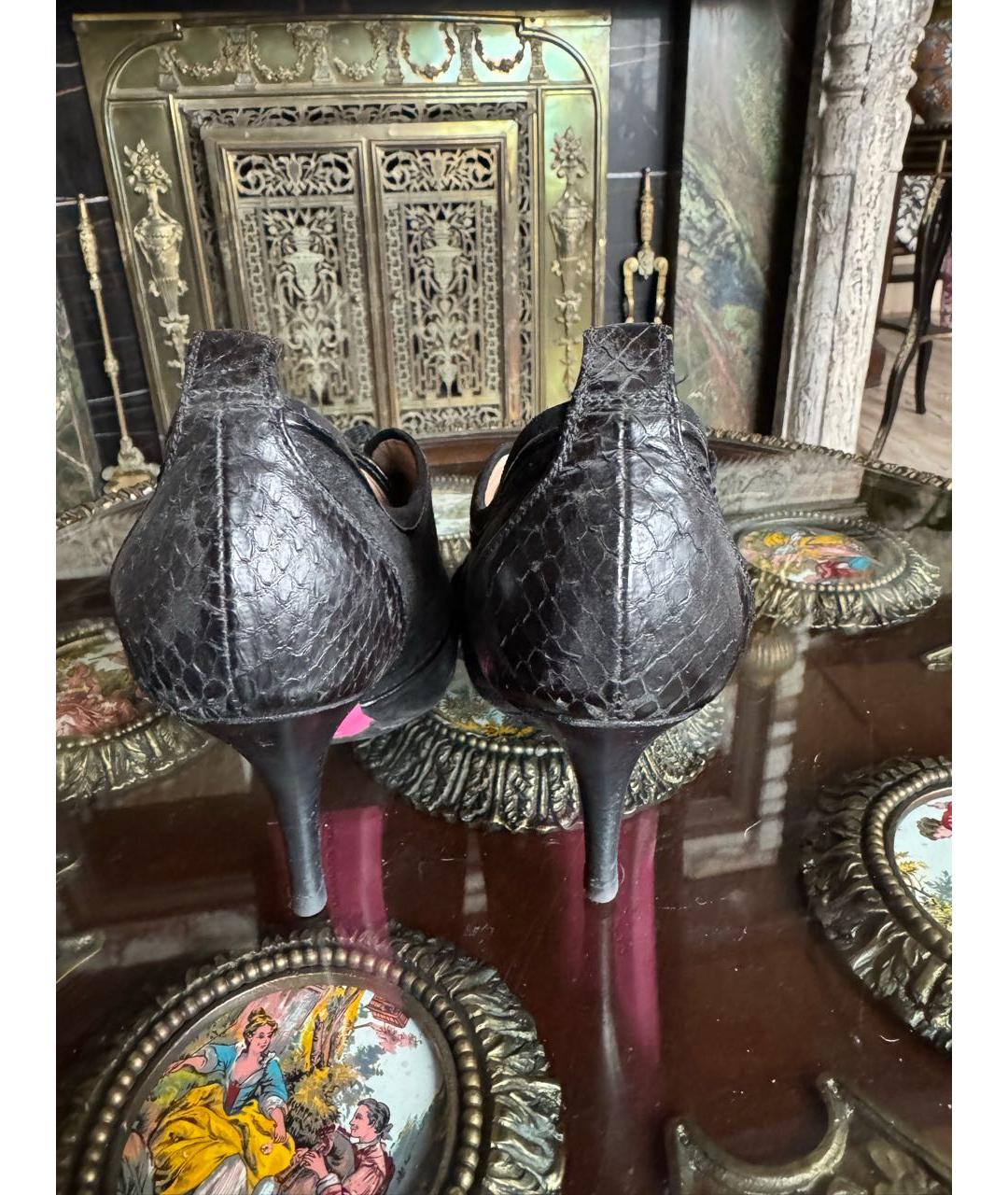 EMANUEL UNGARO Черные ботильоны из экзотической кожи, фото 4