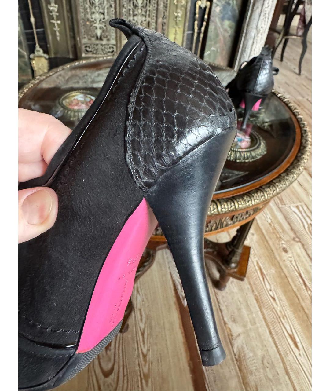 EMANUEL UNGARO Черные ботильоны из экзотической кожи, фото 7