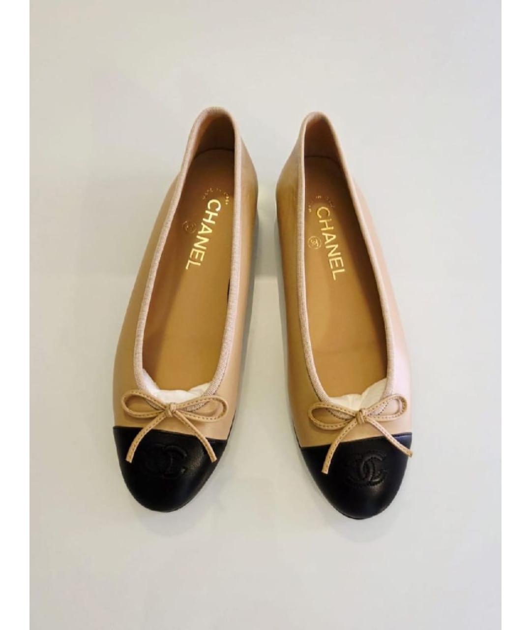 CHANEL Бежевые кожаные балетки, фото 3