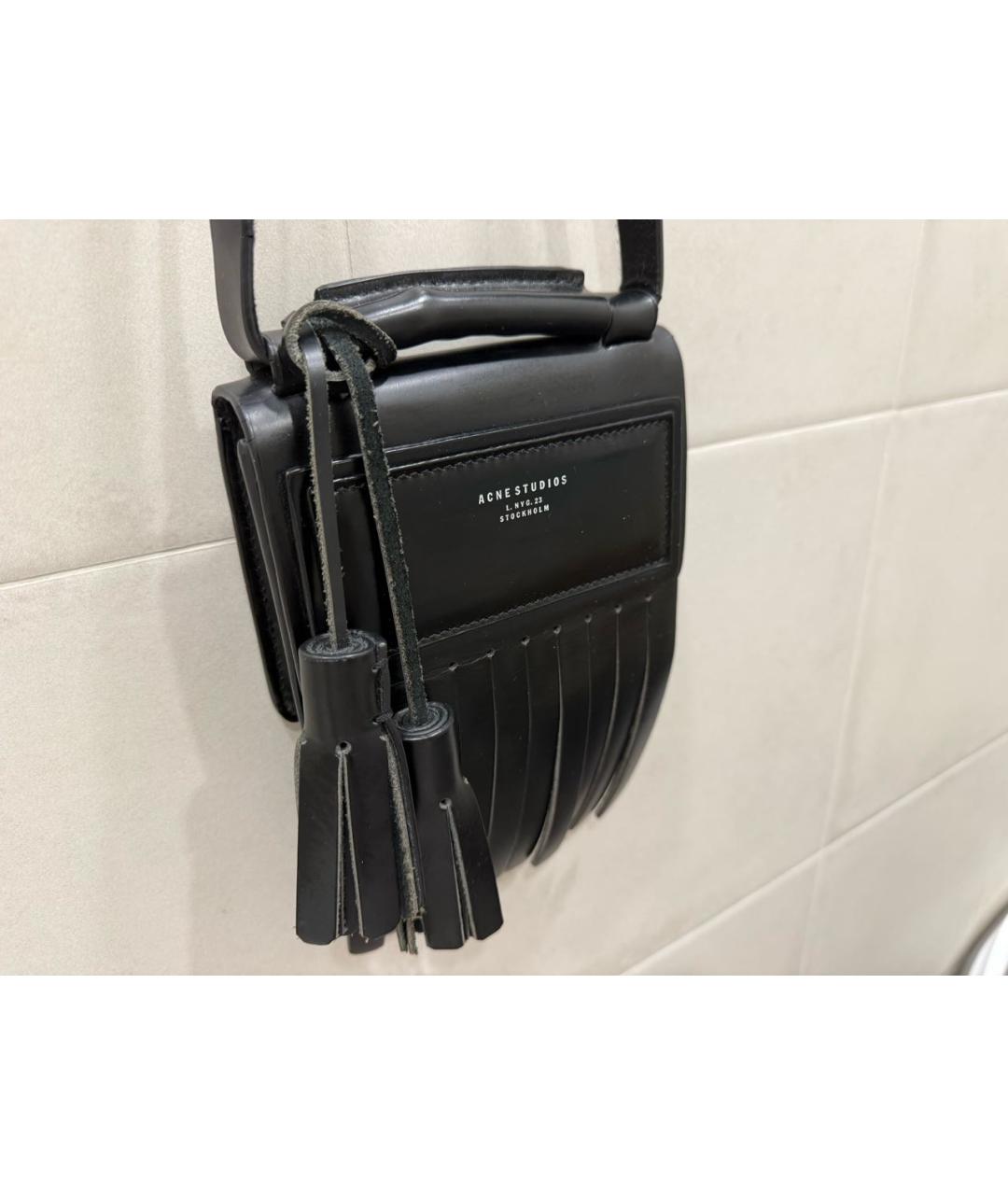 ACNE STUDIOS Черная кожаная сумка через плечо, фото 2