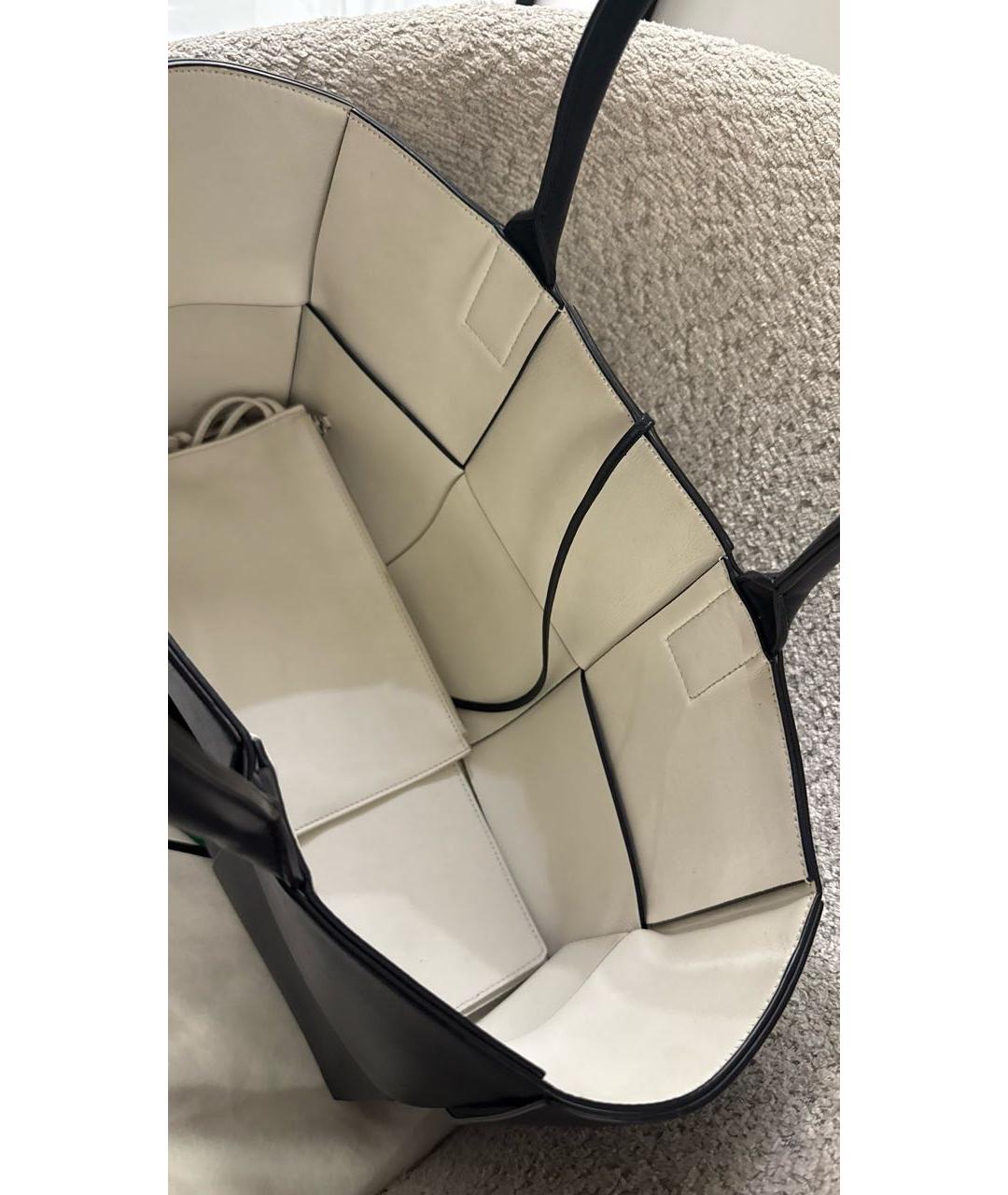 BOTTEGA VENETA Черная кожаная сумка тоут, фото 6