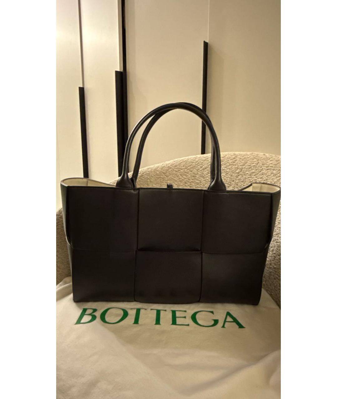 BOTTEGA VENETA Черная кожаная сумка тоут, фото 2