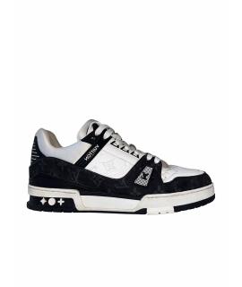 LOUIS VUITTON Низкие кроссовки / кеды