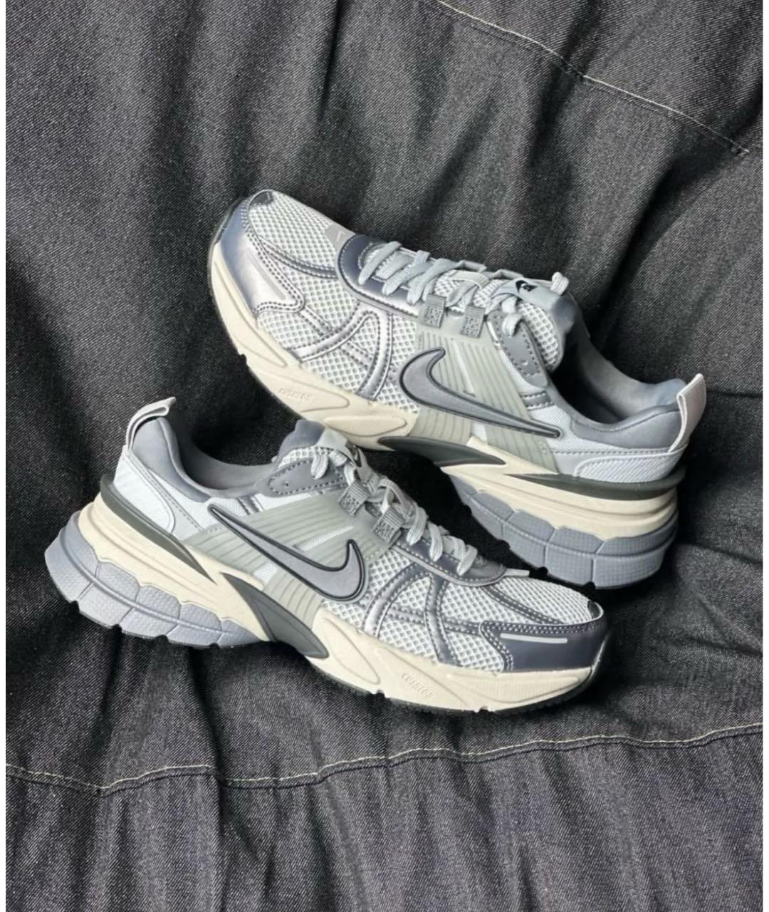 NIKE Антрацитовые низкие кроссовки / кеды, фото 2