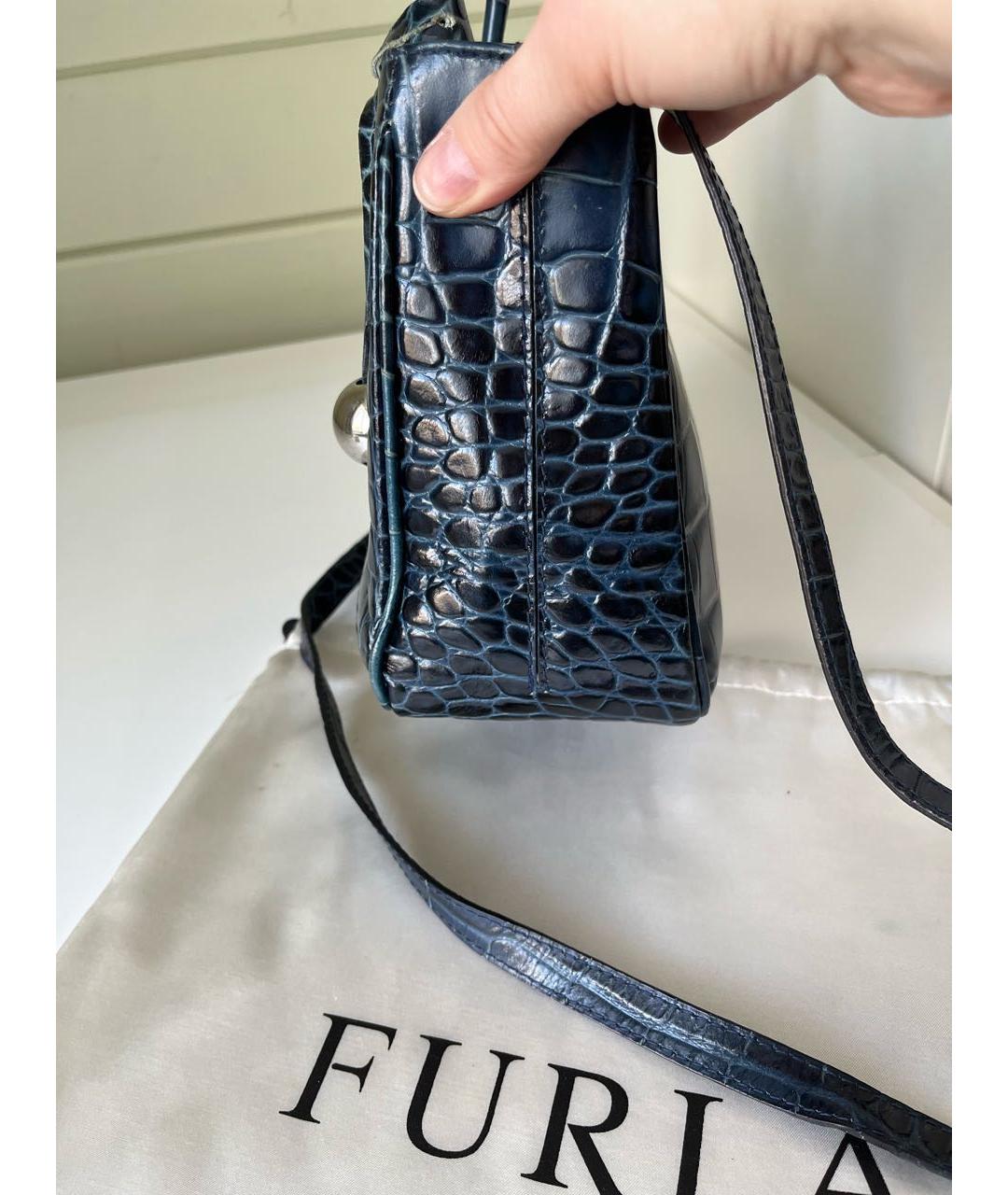 FURLA Синяя сумка с короткими ручками из лакированной кожи, фото 3