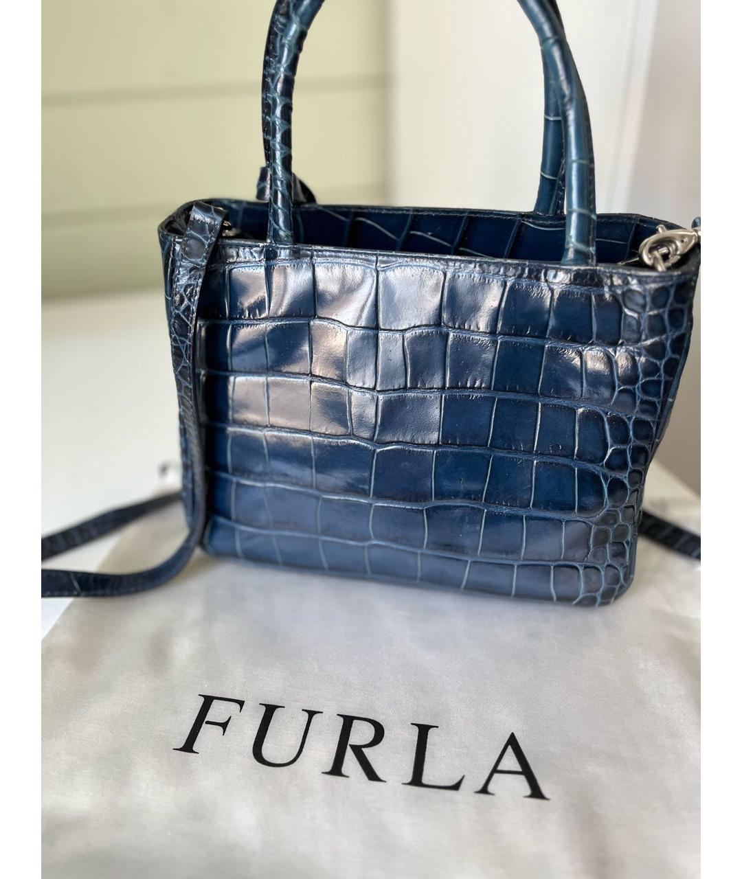 FURLA Синяя сумка с короткими ручками из лакированной кожи, фото 4
