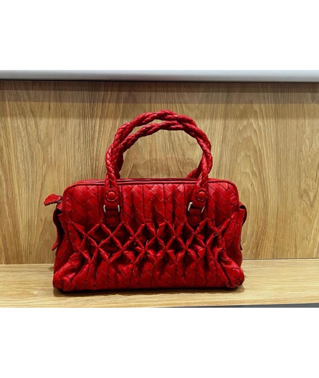 BOTTEGA VENETA Красная кожаная сумка с короткими ручками, фото 9