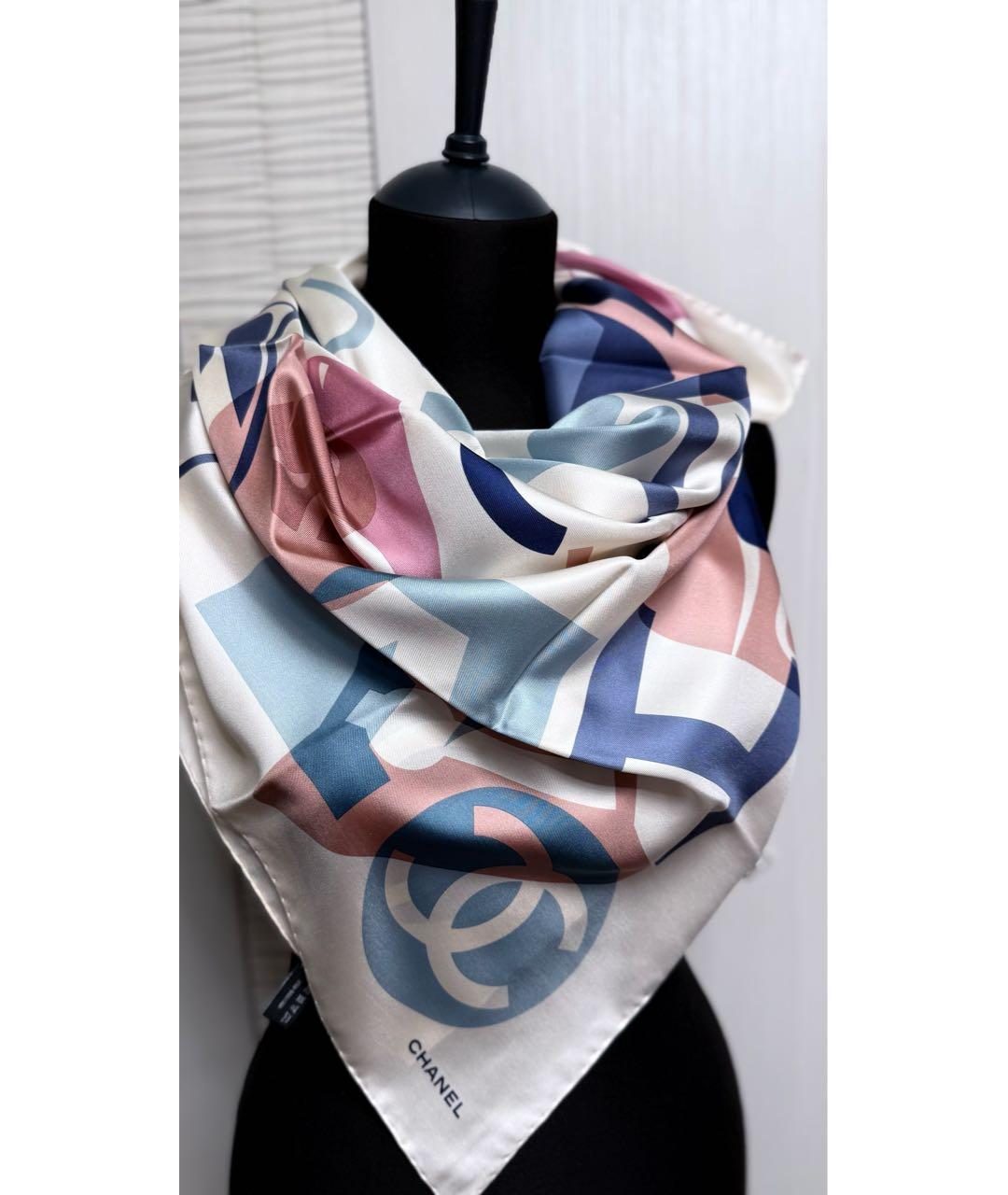 CHANEL Бежевый шелковый платок, фото 3