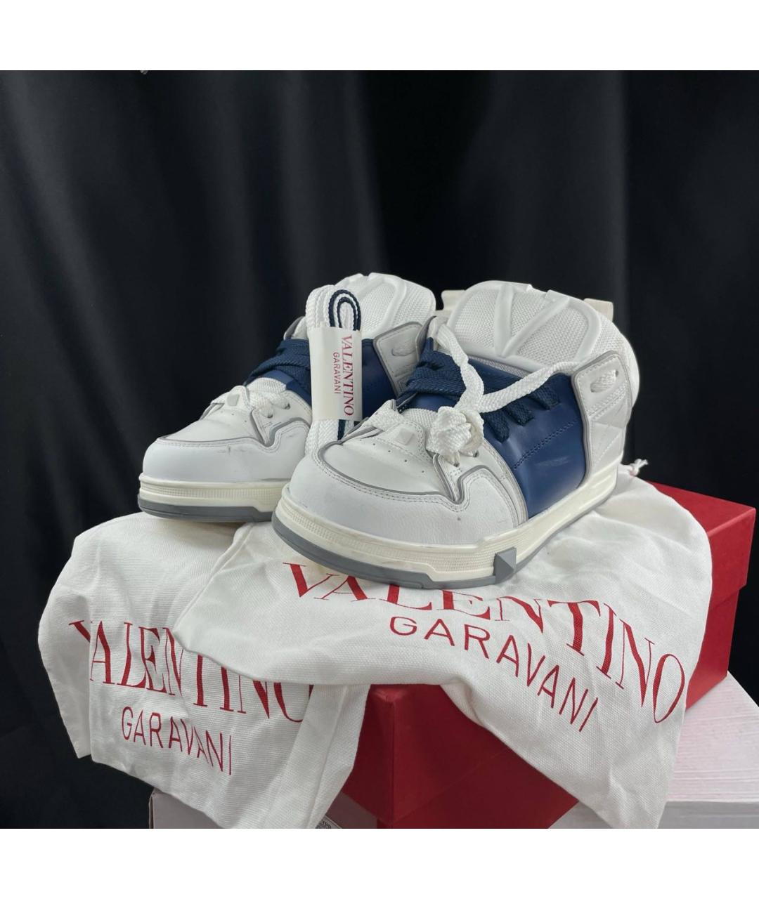 VALENTINO Низкие кроссовки / кеды из искусственной кожи, фото 3