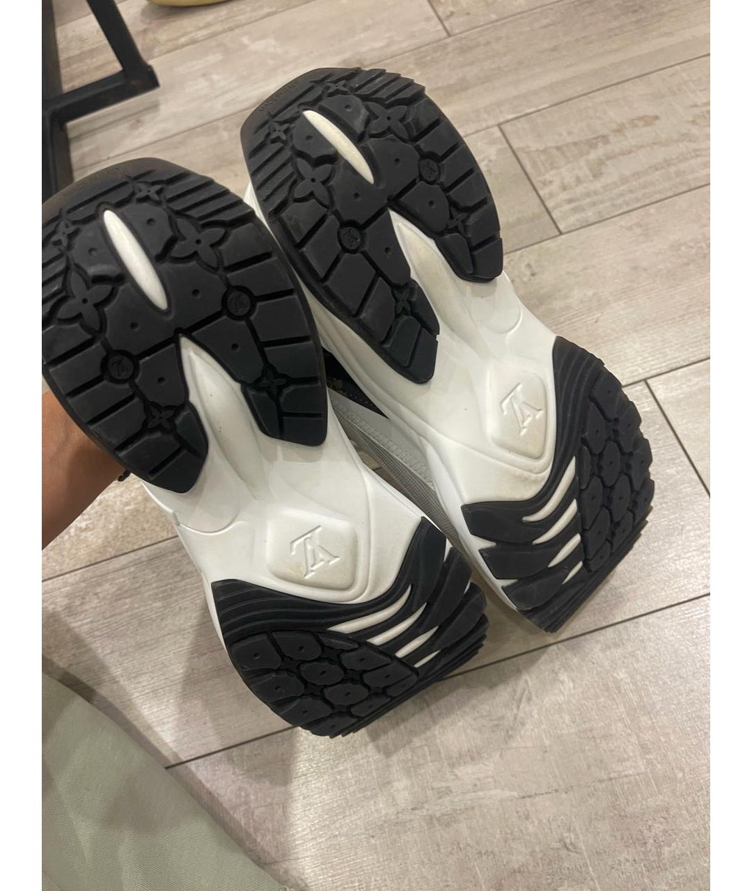 LOUIS VUITTON Бежевые кожаные кроссовки, фото 4