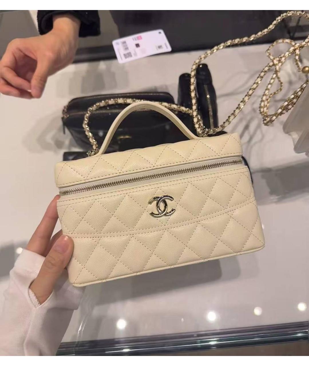 CHANEL Бежевая кожаная сумка через плечо, фото 5