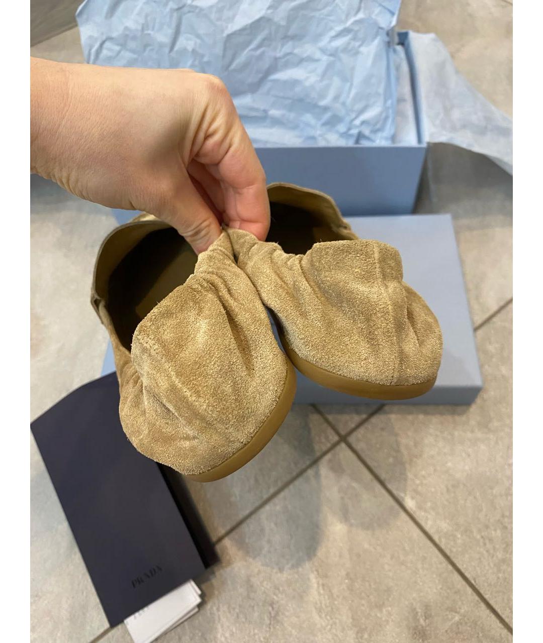 PRADA Бежевые замшевые балетки, фото 3