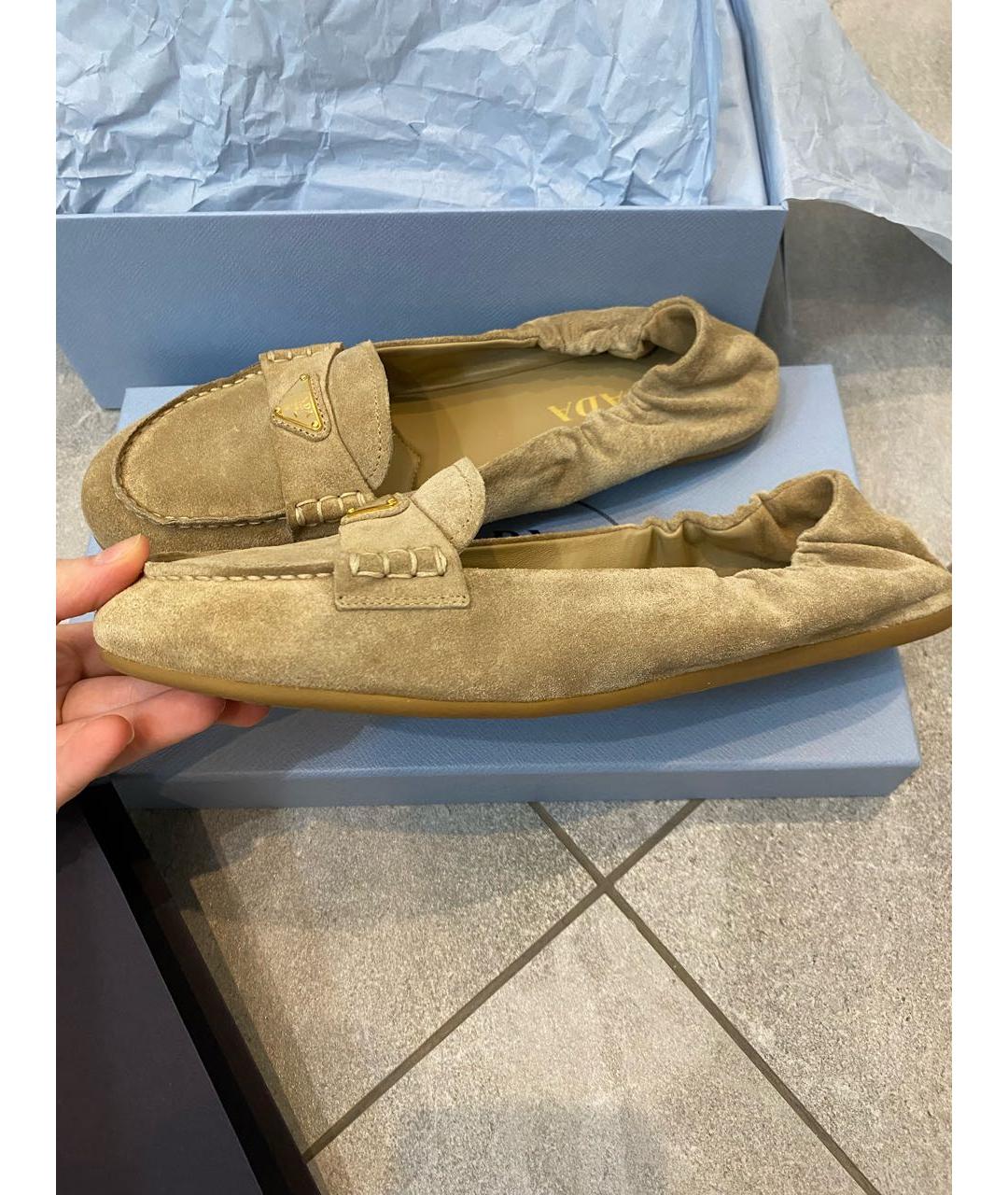 PRADA Бежевые замшевые балетки, фото 6