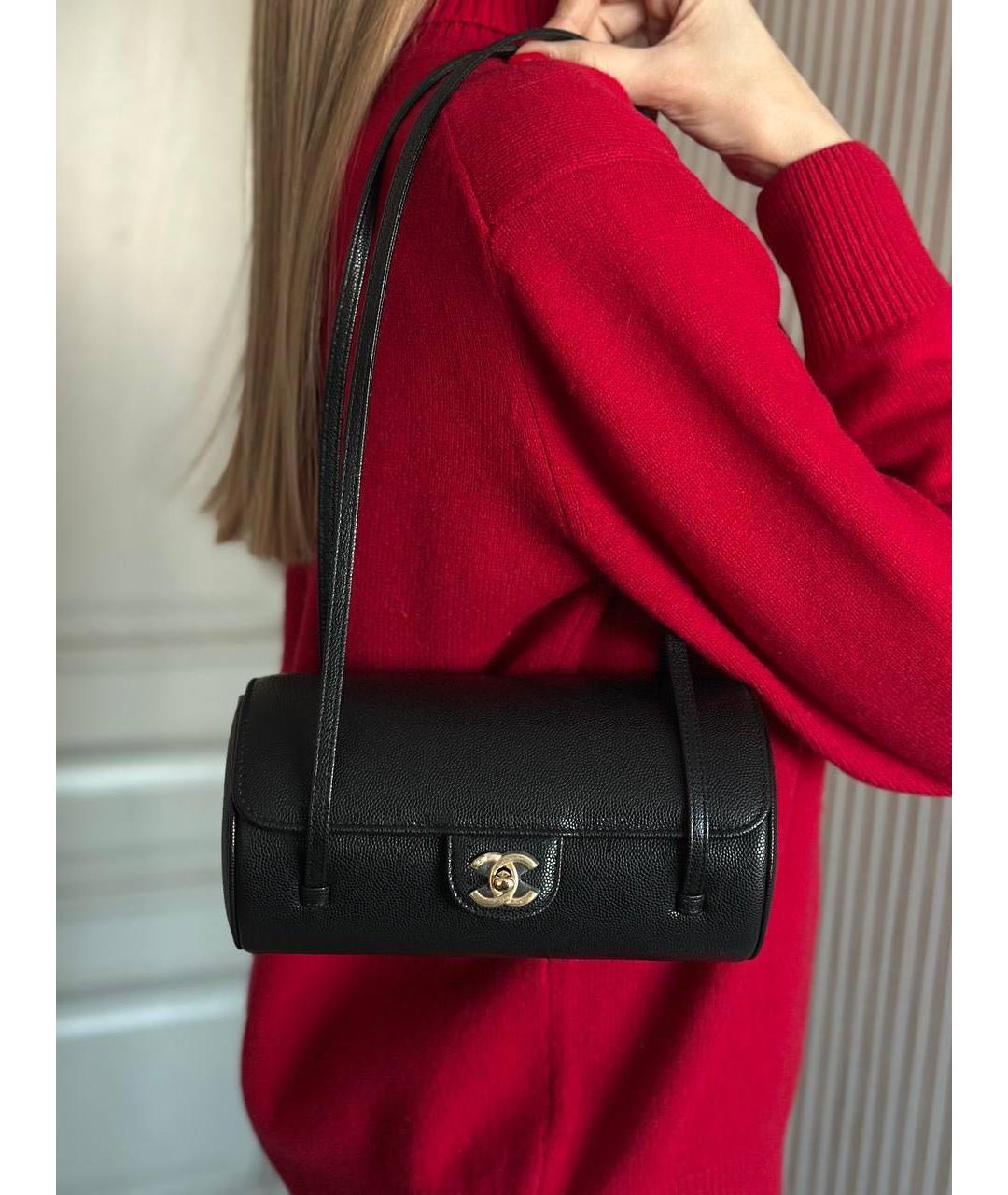 CHANEL Черная кожаная сумка с короткими ручками, фото 3