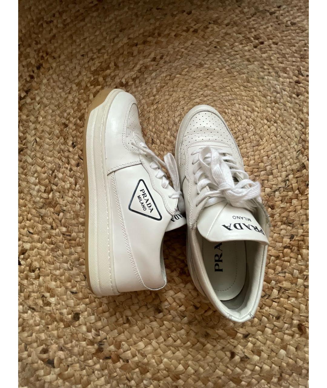 PRADA Белые кожаные кроссовки, фото 2