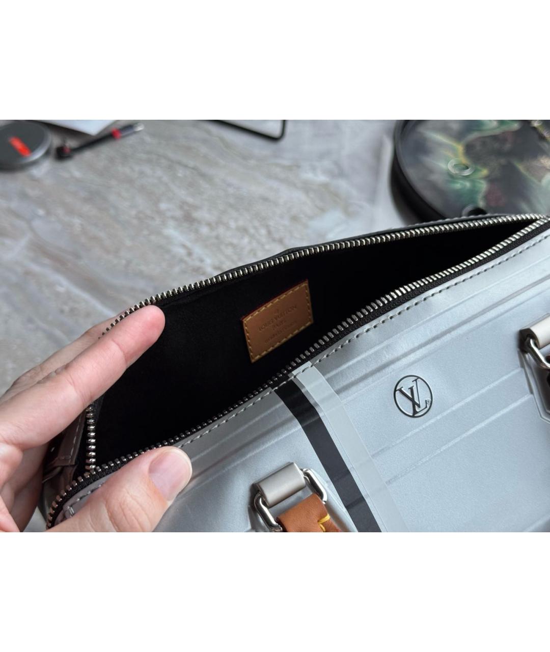 LOUIS VUITTON Серебряная сумка с короткими ручками, фото 4