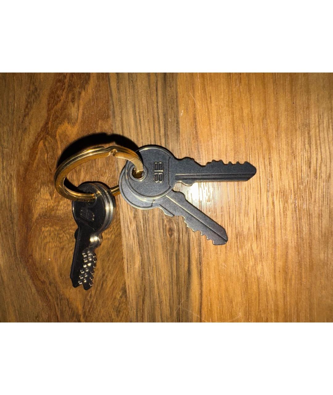 BALENCIAGA Золотой брелок, фото 2