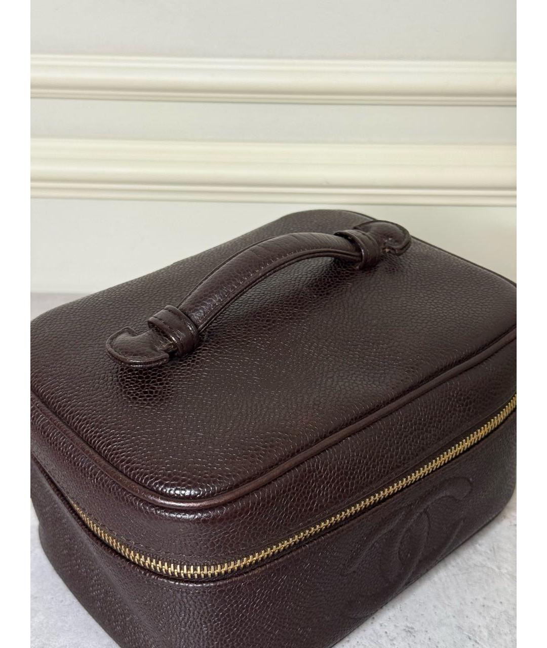 CHANEL Коричневая кожаная косметичка, фото 5