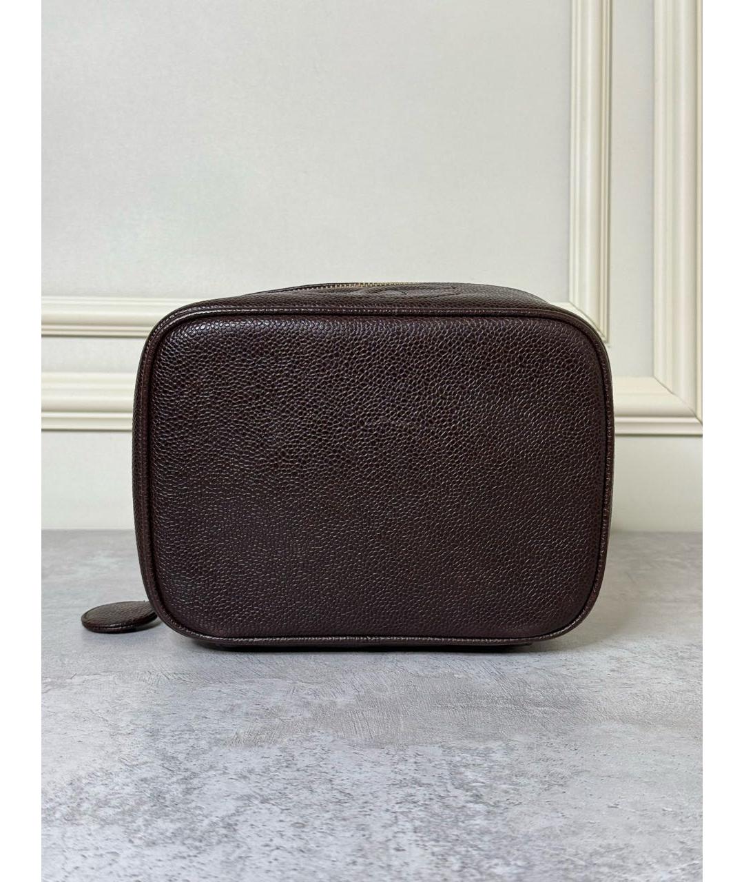 CHANEL Коричневая кожаная косметичка, фото 6