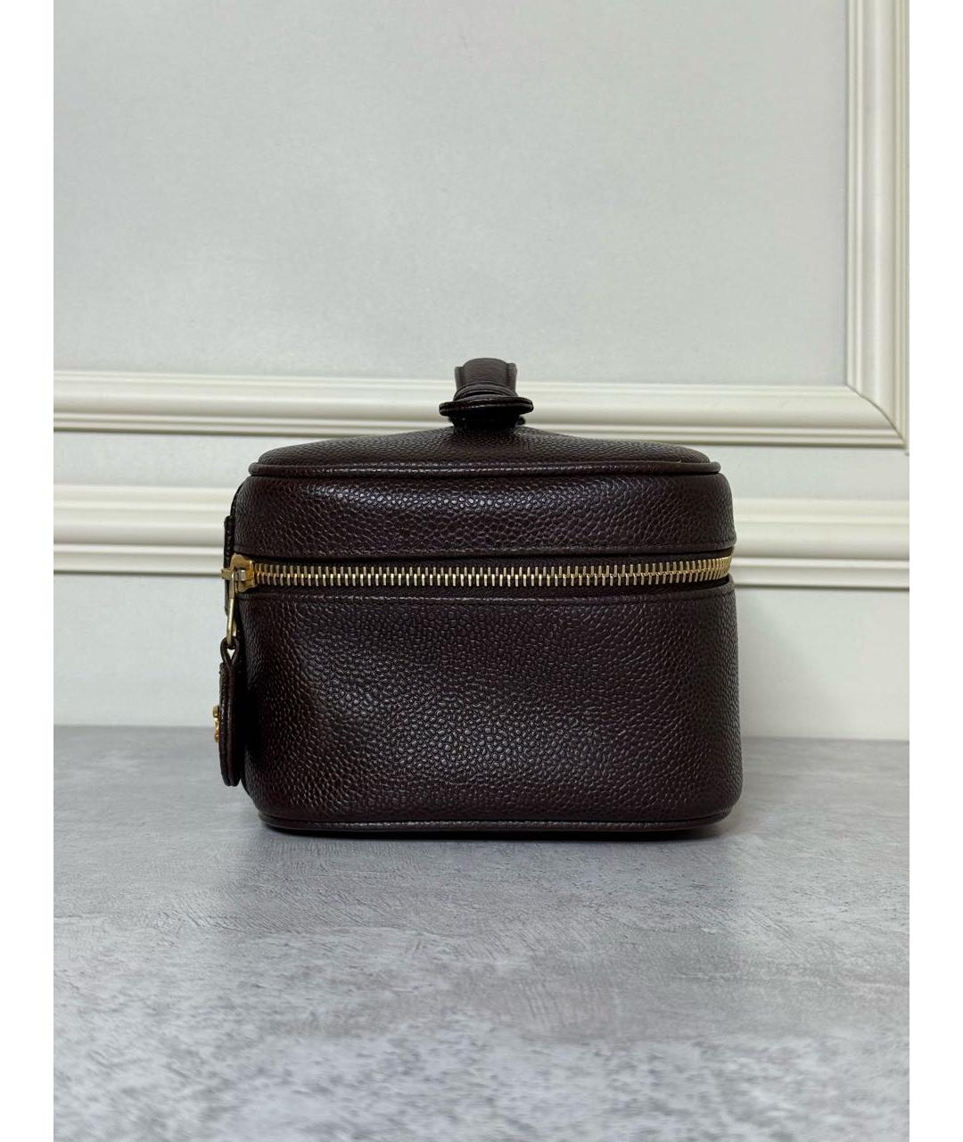CHANEL Коричневая кожаная косметичка, фото 2