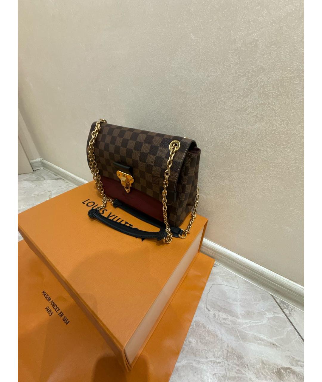 LOUIS VUITTON Коричневая сумка через плечо из искусственной кожи, фото 2