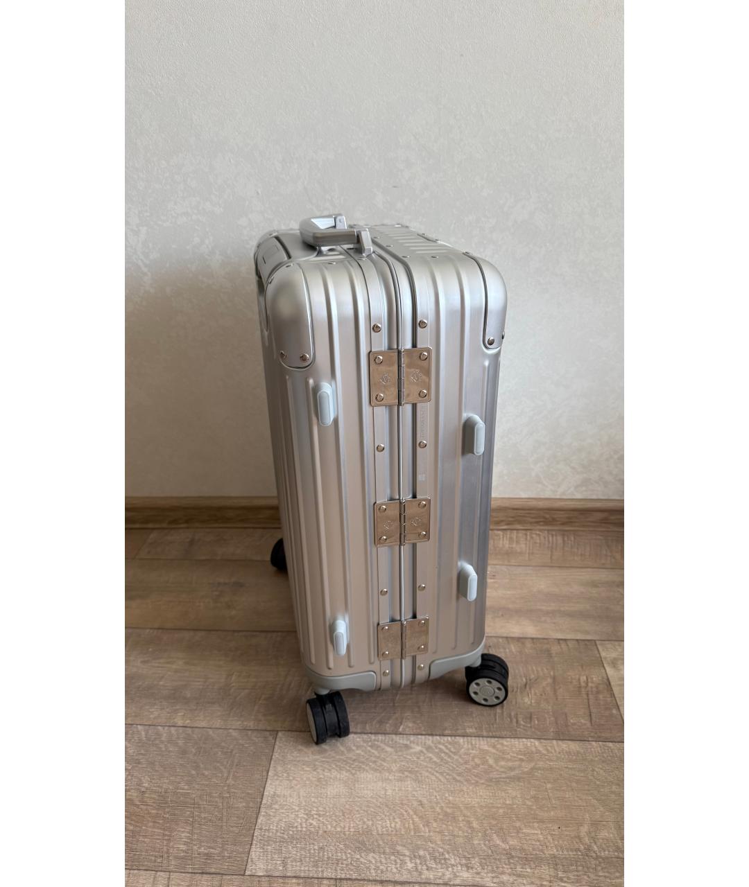 Rimowa Серебрянный чемодан, фото 5