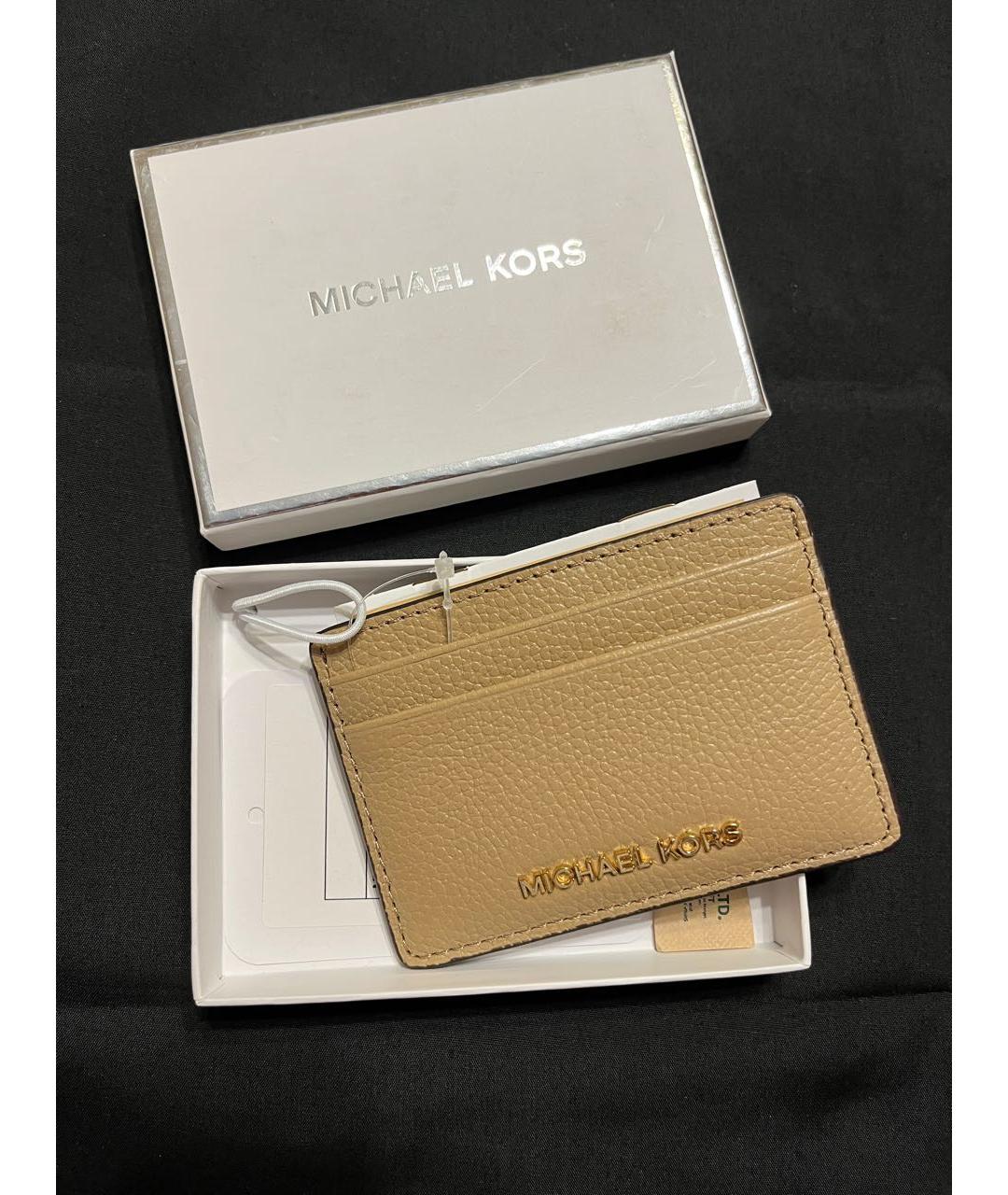 MICHAEL KORS Бежевый кожаный кардхолдер, фото 4