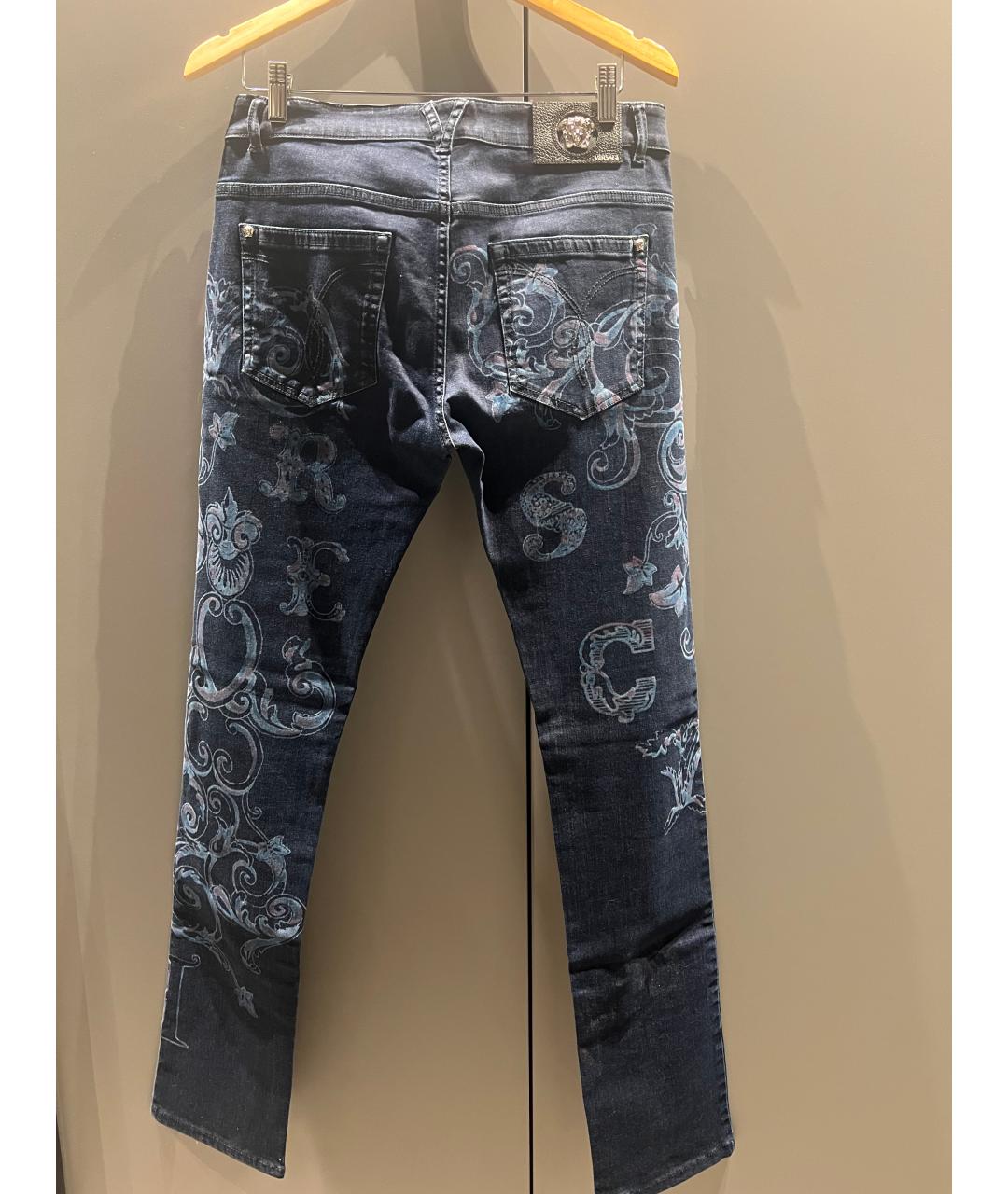 VERSACE Темно-синие хлопко-эластановые прямые джинсы, фото 2