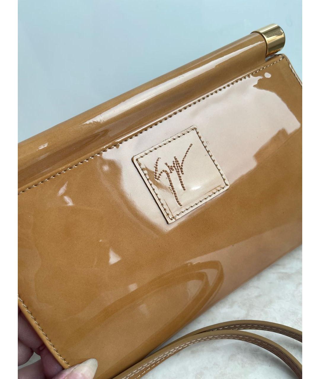 GIUSEPPE ZANOTTI DESIGN Горчичная сумка через плечо из лакированной кожи, фото 2