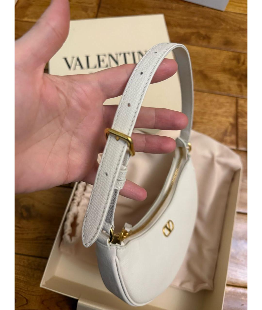 VALENTINO Бежевая кожаная сумка через плечо, фото 7