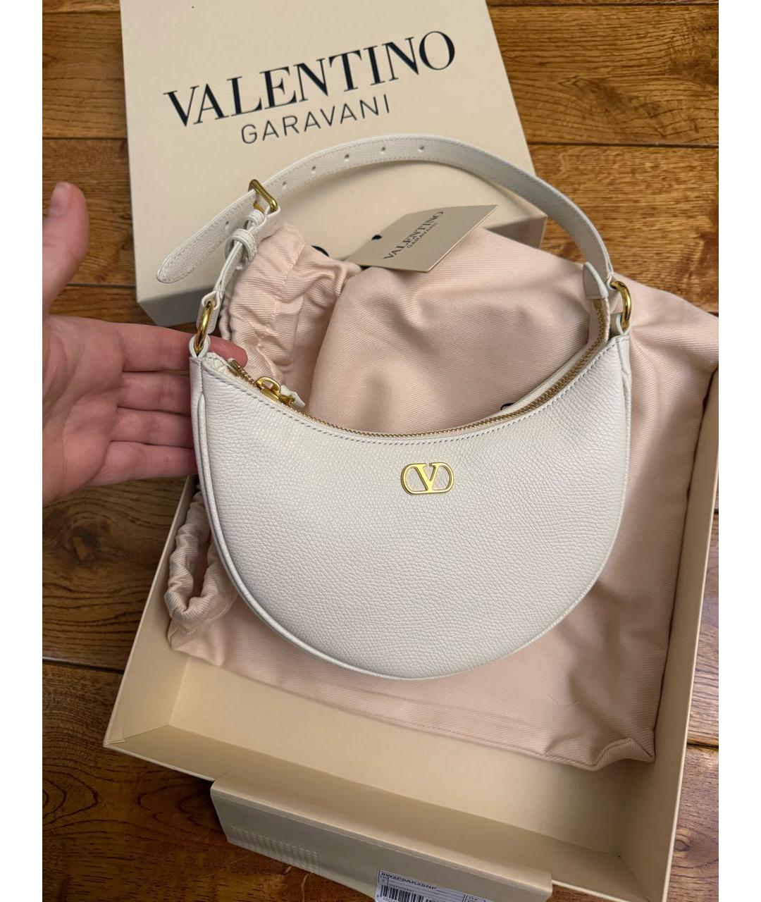 VALENTINO Бежевая кожаная сумка через плечо, фото 6