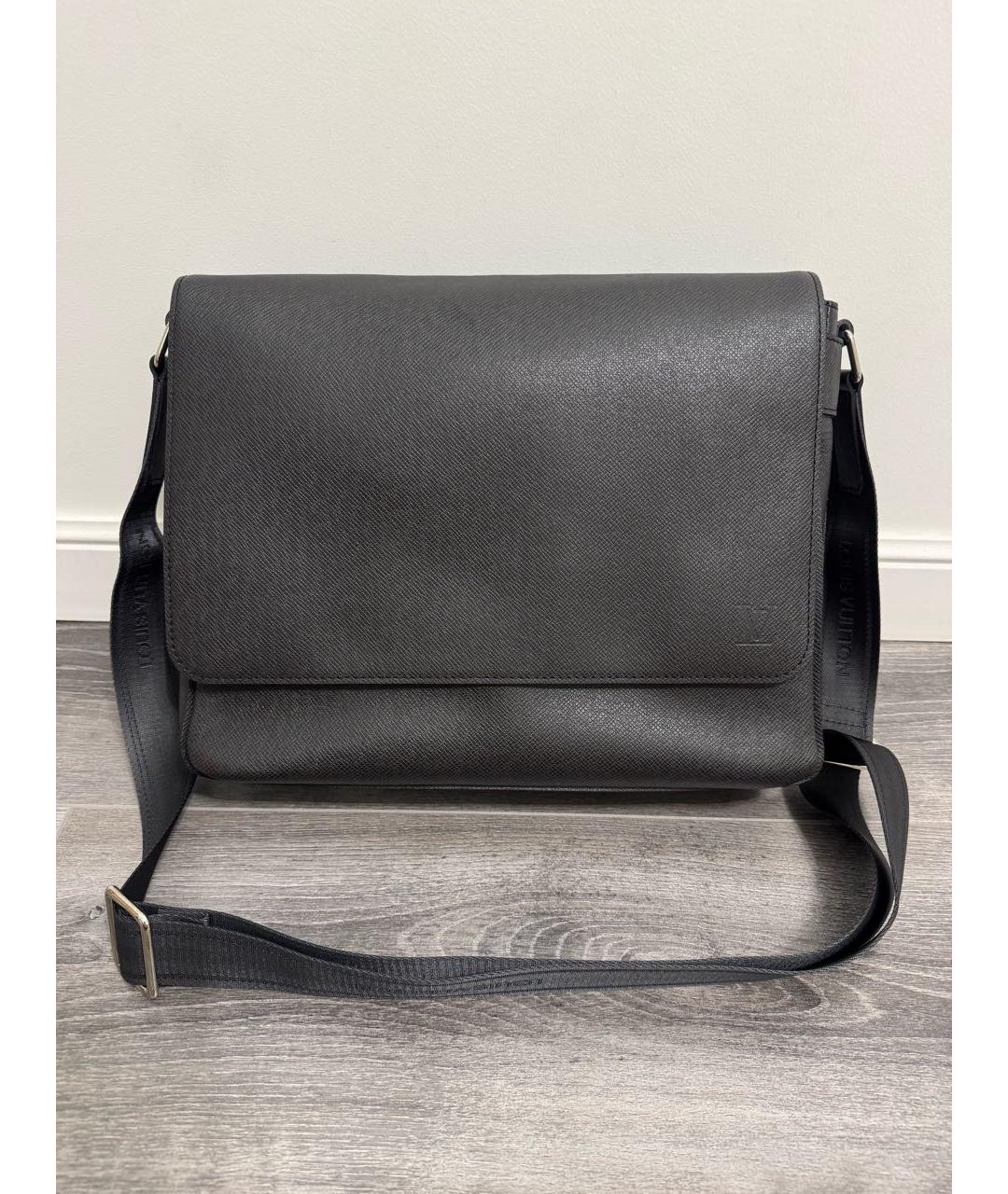 LOUIS VUITTON Черная кожаная сумка на плечо, фото 9