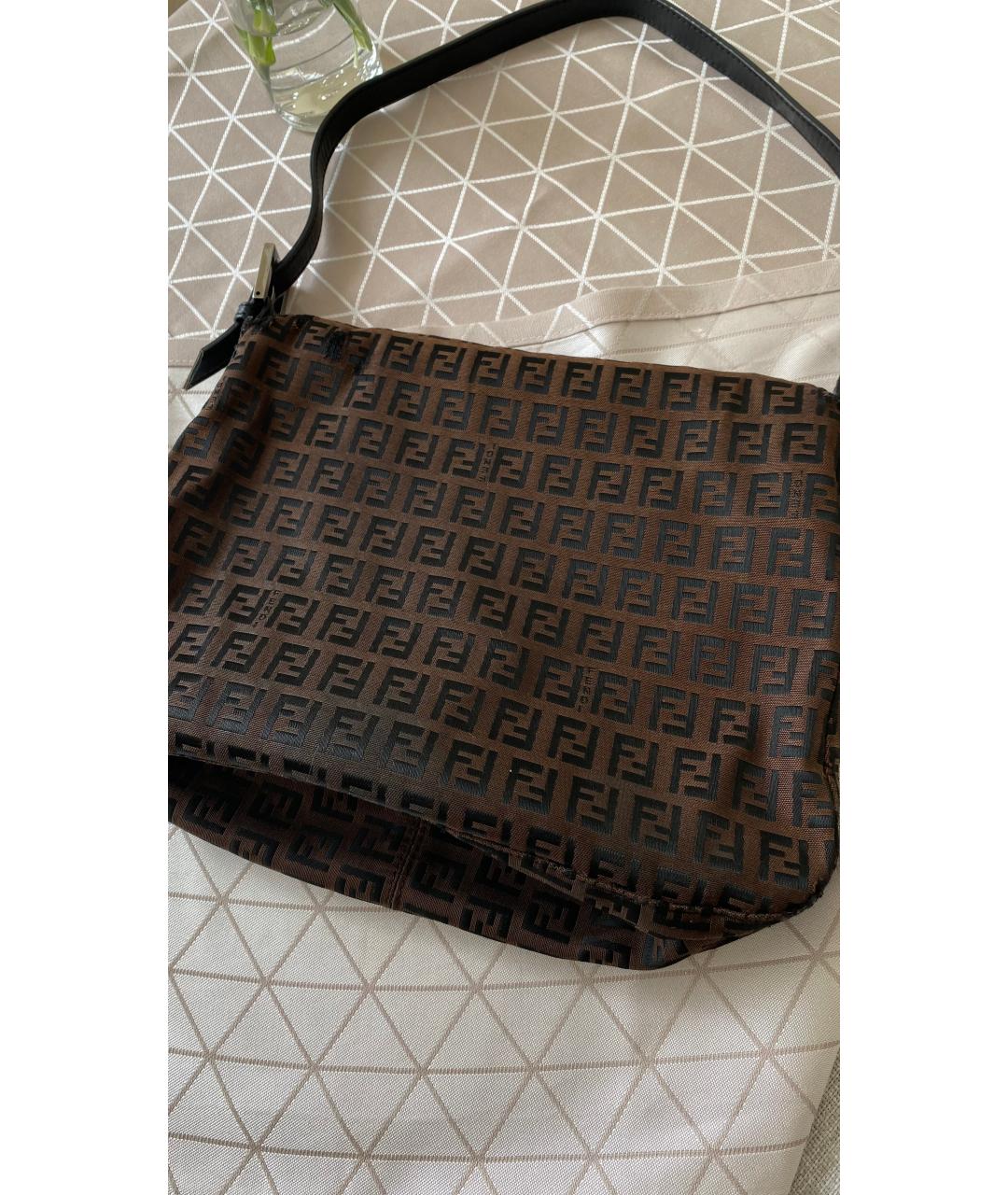 FENDI Коричневая тканевая сумка с короткими ручками, фото 3