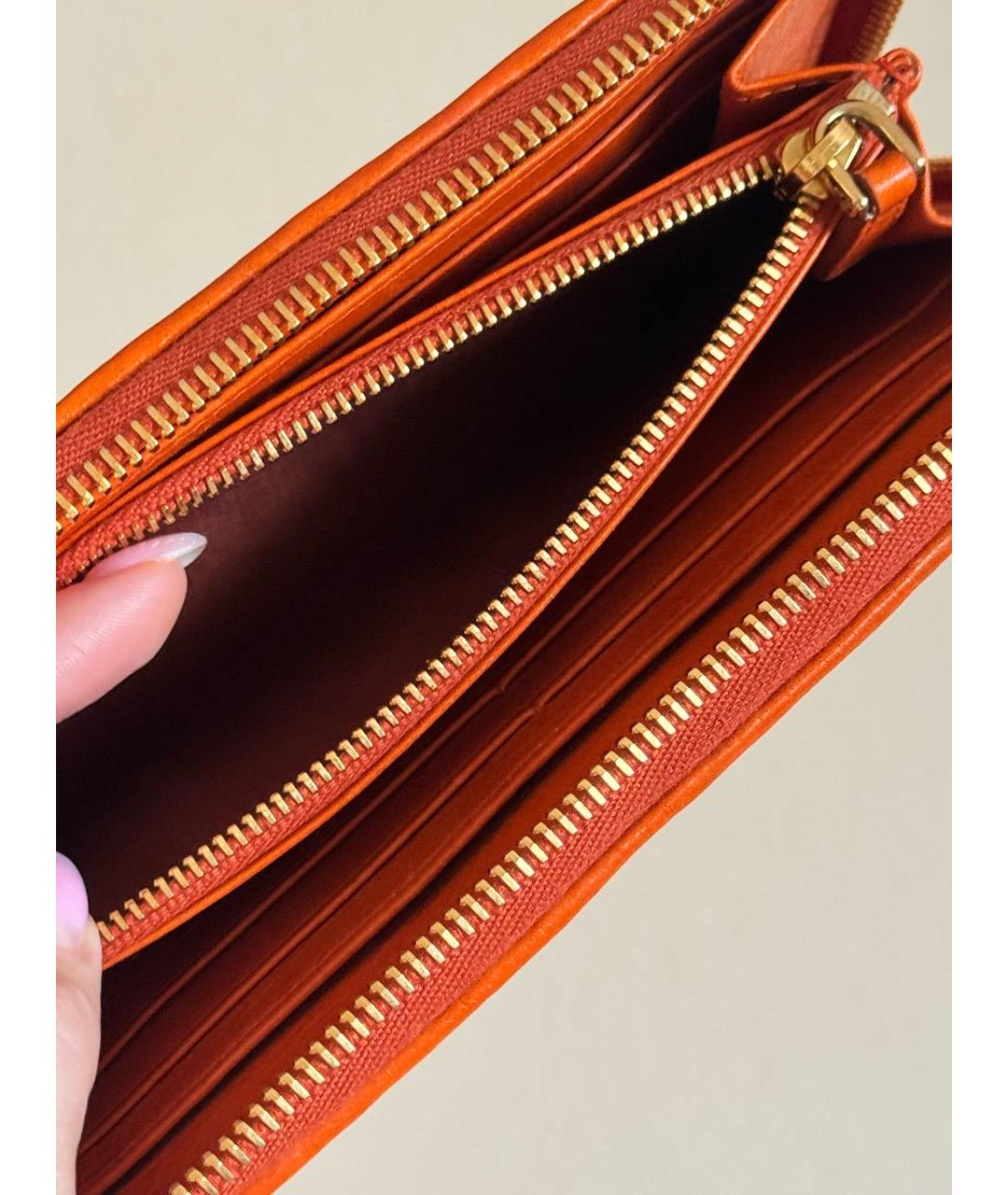 MIU MIU Оранжевый кожаный кошелек, фото 5