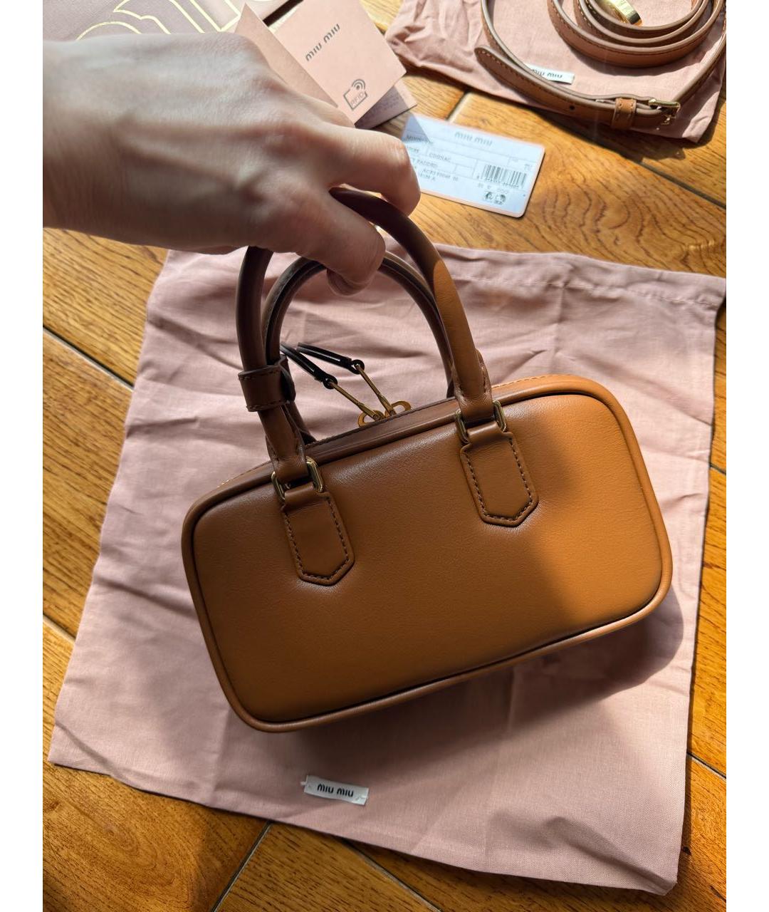 MIU MIU Оранжевая кожаная сумка через плечо, фото 8