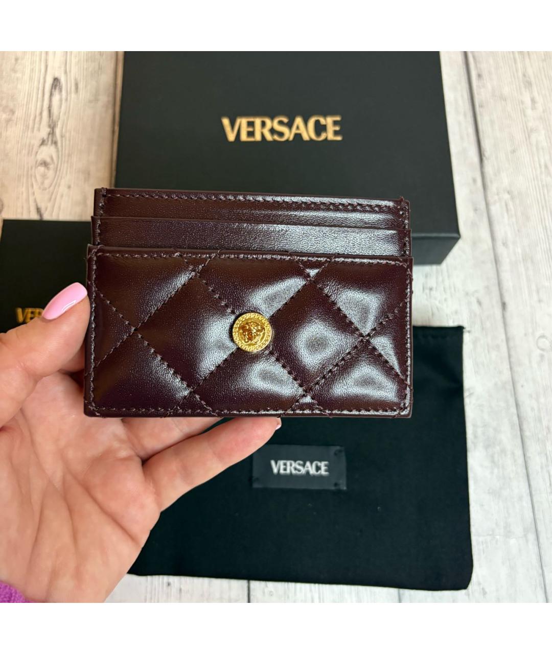 VERSACE Бордовый кожаный кардхолдер, фото 5