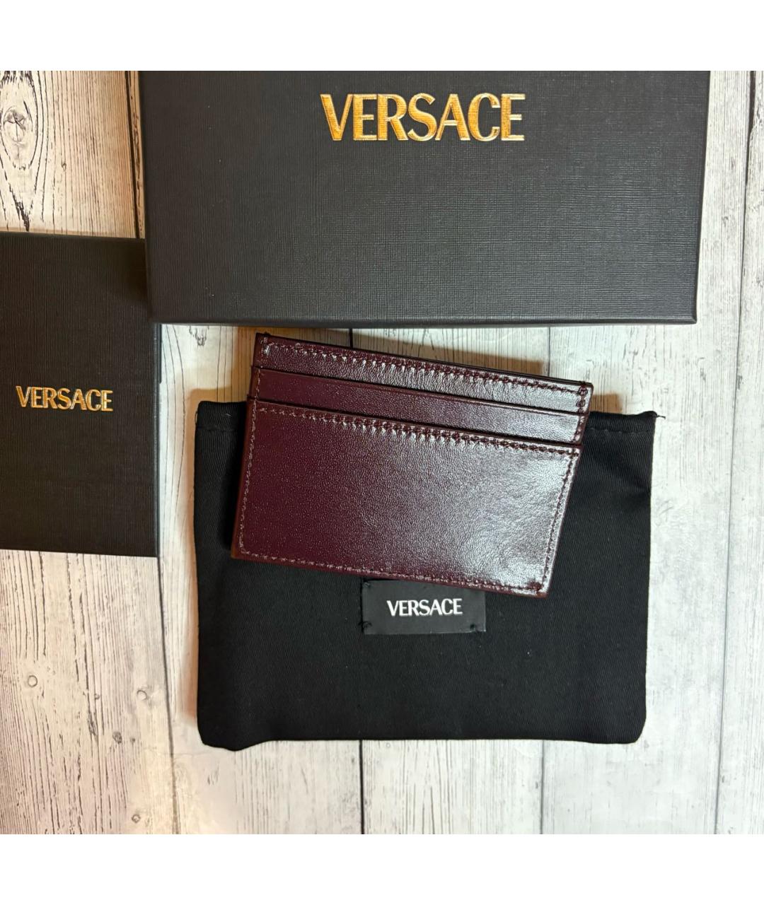 VERSACE Бордовый кожаный кардхолдер, фото 3