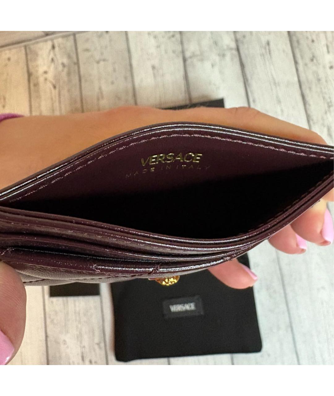 VERSACE Бордовый кожаный кардхолдер, фото 4