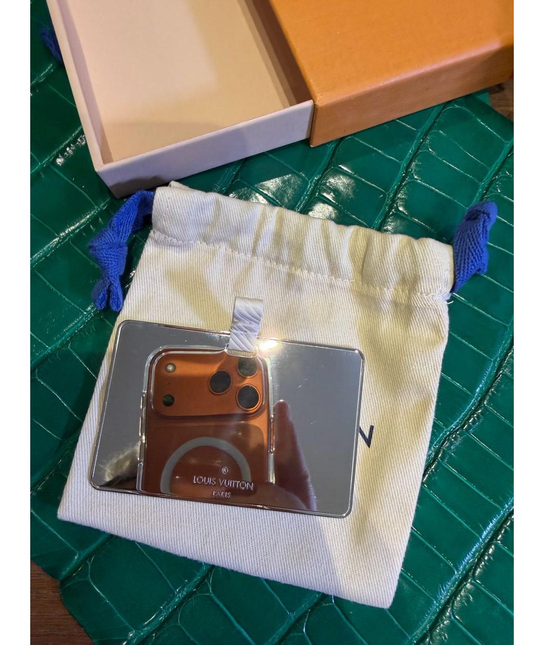 LOUIS VUITTON Золотой брелок, фото 6