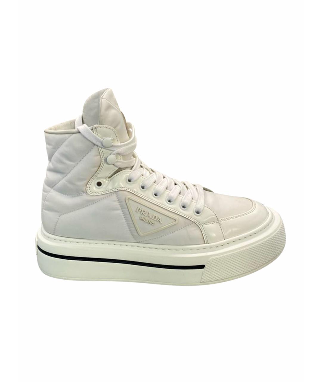 PRADA Белые текстильные кеды, фото 1