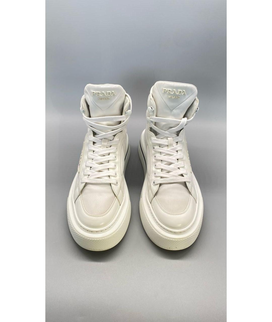 PRADA Белые текстильные кеды, фото 3