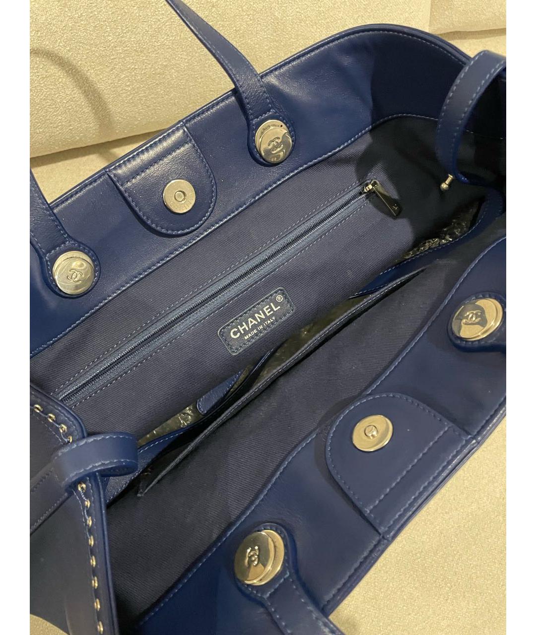 CHANEL Темно-синяя кожаная сумка тоут, фото 5