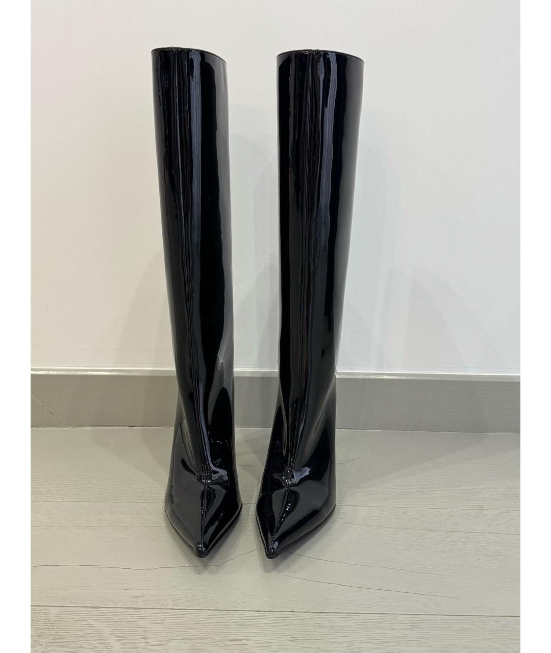 Amina Muaddi Черные сапоги из лакированной кожи, фото 2